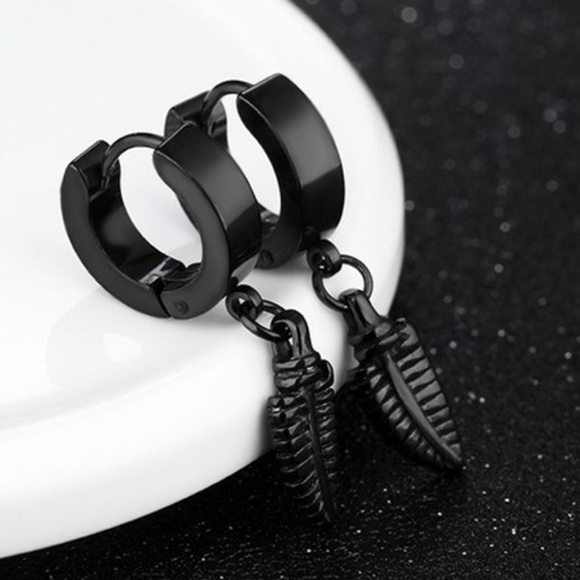 Feather Leaves Dangle Huggie Hinge earrings - Picture 8 of 8